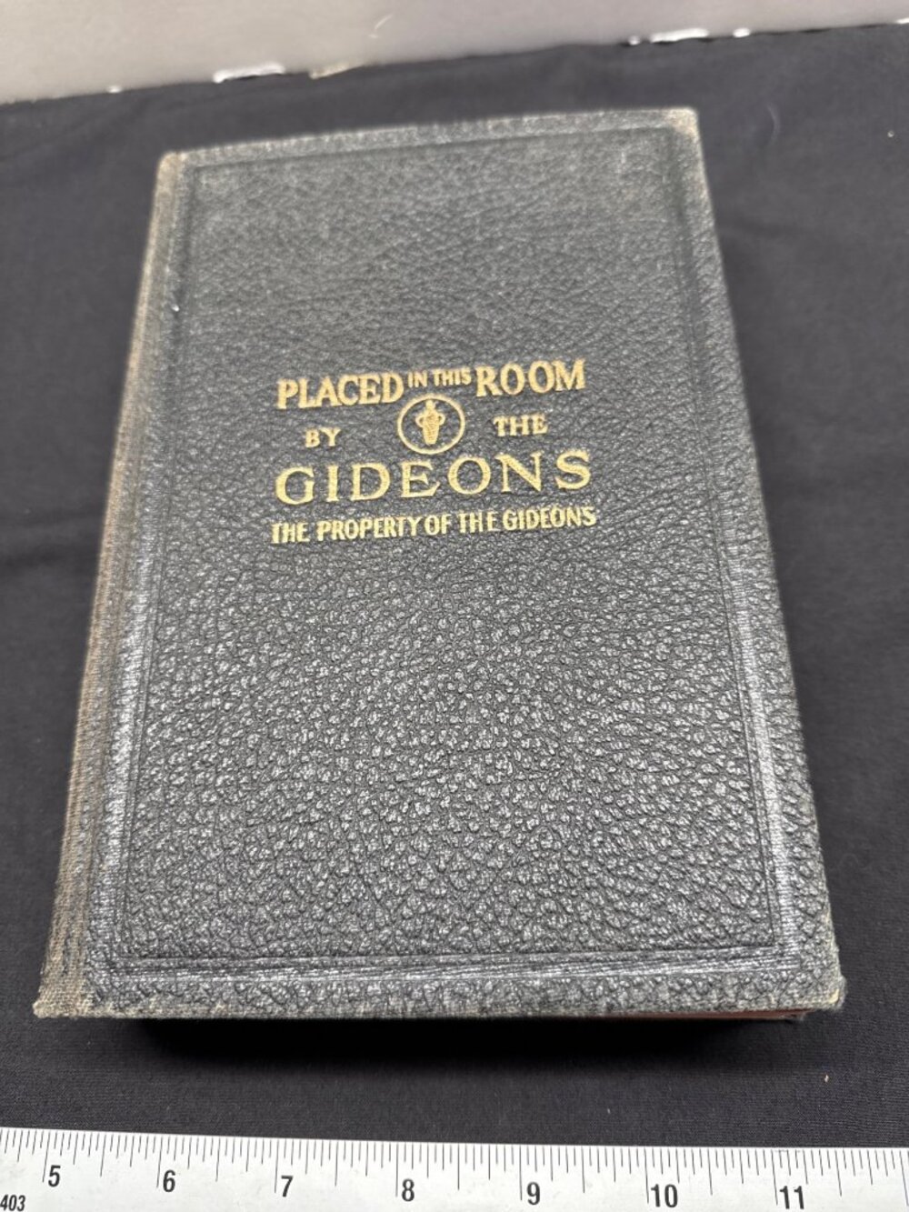 The Holy Bible King James Version 1943 Edition Gideons International Black Hardc
